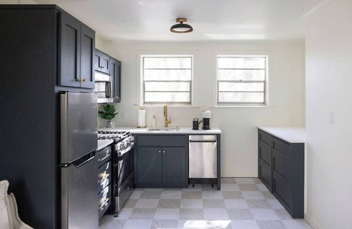 Shandon Apartment | Delightful 1BR · Near Fort Jackson & Devine St