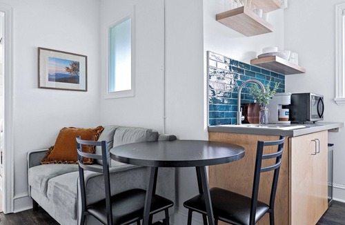 Charlotte Street Apartment | Deluxe King Suite in Downtown Asheville