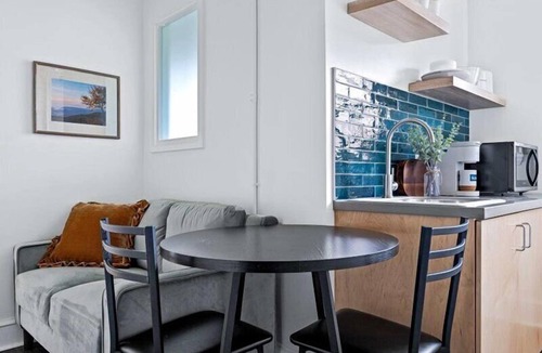 Charlotte Street Apartment | Deluxe King Suite in Downtown Asheville