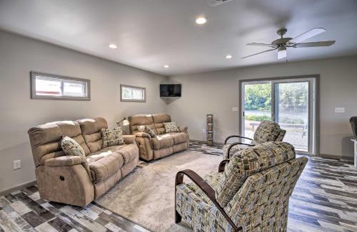Elizabethton House | Detached Watauga Riverfront Studio w/Grill