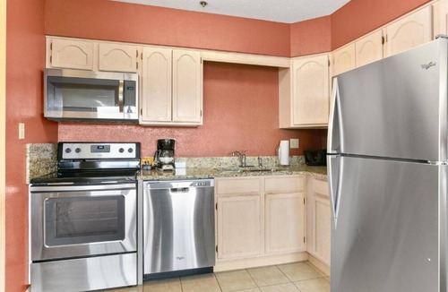 Pigeon Forge Villa | Diamond Resorts Sunrise Ridge Resort - 2 Bed Accessible No Roll in Shower