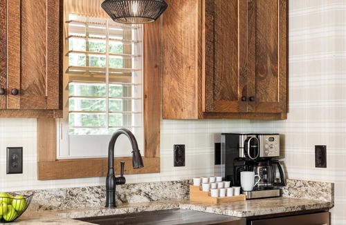 Talking Rock Cabin | Discover Elevated Wellness Pool Sauna Hot-Tub Cold Plunge Mtn Views