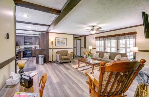 Chilhowie House | Dog-Friendly Home w/Mtn Views in Chilhowie!