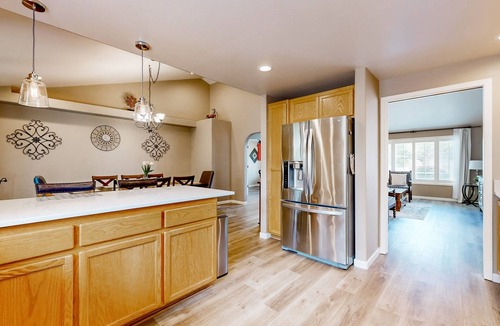Central Oregon House | Dog-Friendly: Your Comfortable Eugene Getaway Awaits