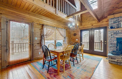Tazewell Cabin | Dog Welcome Lake Home, Sleeps 15, Floating Dock