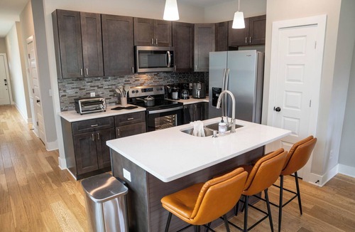 Buena Vista House | Dolly's NashPad! Beautiful 3BD, 3BT Home