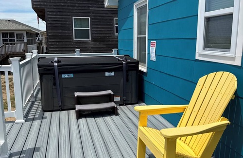 Sea Retreat House | Don't miss out on fall dates and amazing rates. Great Location & Fido-friendly.