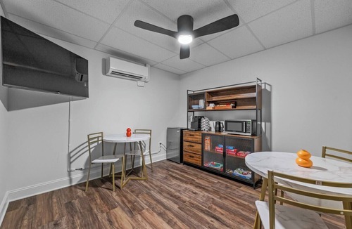 Charlotte Street Apartment | Double Twin Bed Suite