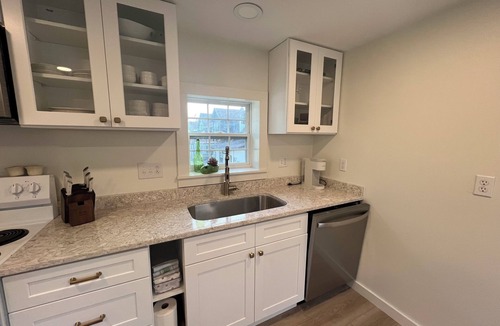 Kingsport House | Downtown Kingsport Bungalow 1-bedroom Midterm Rental