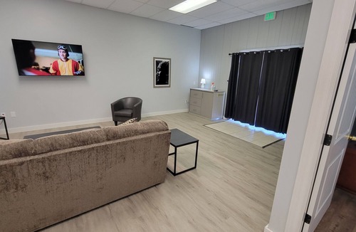 Tell City Apartment | Downtown Tell City Ground floor 1 Bed 1 Bath Wifi 30 minutes to Holiday World