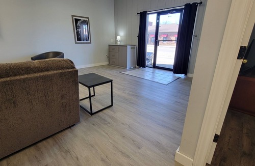 Tell City Apartment | Downtown Tell City Ground floor 1 Bed 1 Bath Wifi 30 minutes to Holiday World