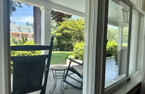 Oxford House | Downtown Van Buren House- University on one side- Square on the other- sleeps 8