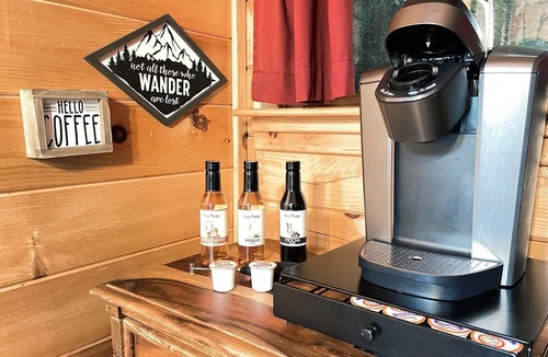 Bryson City Cabin | Dreamcatcher - Free Railroad Tix - secluded - Fire Pit and Outdoor Bed Swing