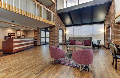 Poplar Bluff Hotel | Drury Inn & Suites Poplar Bluff