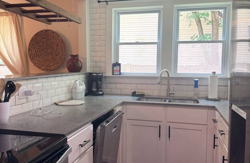Inglewood House | East Nashville Bungalow, Your New Music City Homebase MidTerm Rental DOGFRIENDLY