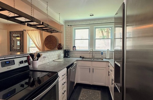 Inglewood House | East Nashville Bungalow, Your New Music City Homebase MidTerm Rental DOGFRIENDLY