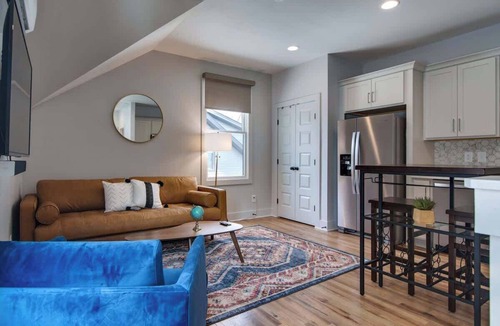 Greenwood House | East Nashville Getaway-10 Min To Broadway, Parking