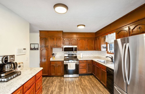 Castalian Springs House | Eleanor's Haven - 3br Ranch style home w/pool table