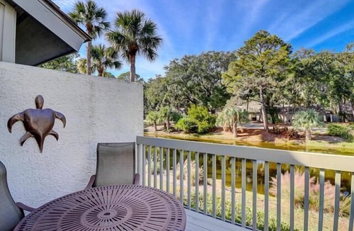 Beach Lagoon Villa | Elegant & Spacious 3-Bdrm Villa, steps from beach & Sea Pines Beach Club