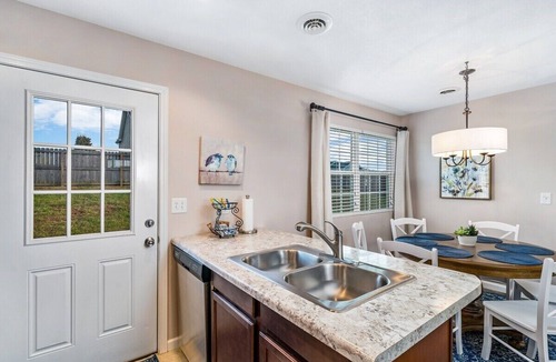Bluff City House | Enjoy the comfort of this luxurious home with outstanding facilities in the serene neighborhood.