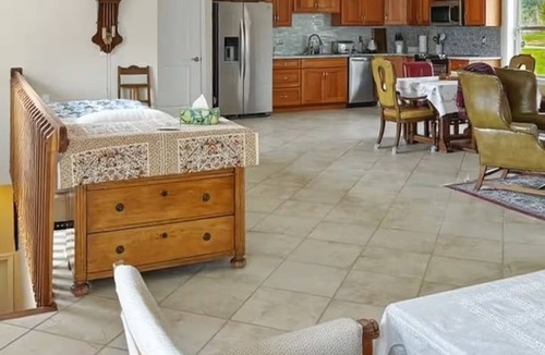 Dublin Apartment | Enjoy this fully functional guest house with a beautiful backyard and forest!