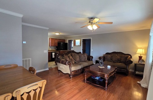 Arthur House | Entire Home - Jackson MTN Retreat 3-bedroom 2 Bath -Near LMU & Bowling alley
