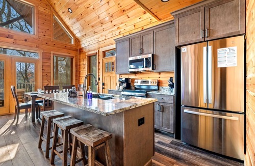 Wears Valley Cabin | Escape to the Smokies – Cozy Cabin with Hot Tub, Fireplace & Game Room!