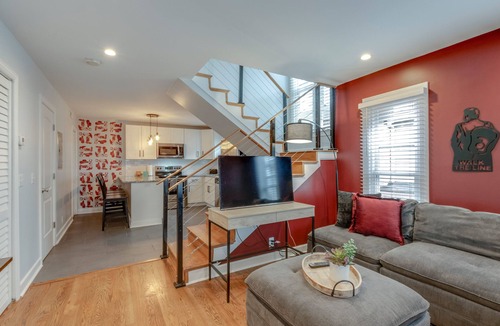 Hillsboro West End Condo | EV Charger/The Cash★Family Friendly★Free Parking/Near Downtown+Belmont/W+D/Pets