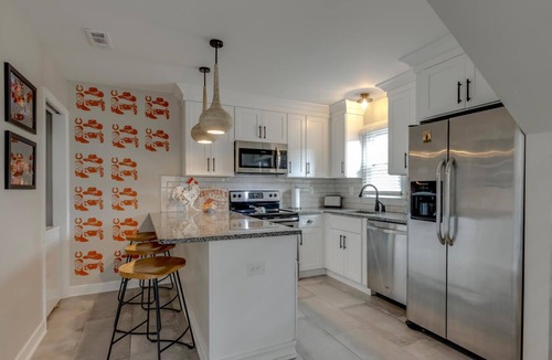 Hillsboro West End House | EV Charger★Safe Neighborhood★Free Parking/11 min to Downtown/Vandy+Belmont/Pets