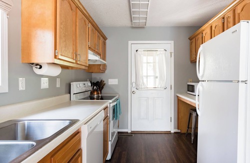 Arden Apartment | Explore the Woods from a Quiet Apartment near Sierra Nevada
