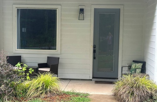 Sugar Creek House | Fabulous 4-bedroom house with Central AC in charming Charlotte close UNC & NoDa