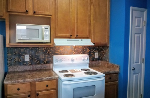South Main Historic District Condo | Fabulous cozy downtown condo!