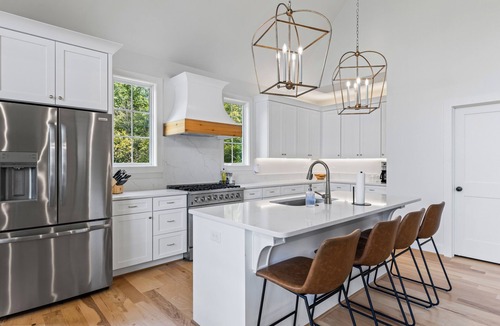 Dadeville House | Fall & Christmas! Newly built Home with Hot Tub, Fire Pit, King Beds, Sleeps 12!