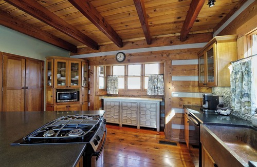 Big Canoe Cabin | Family Cabin Getaway – Natural Rock Slides, Fishing & Mountain Views