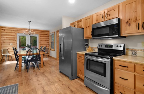 Ellijay Cabin | Family Cabin Near Dwtn Ellijay - Hot Tub, Fire Pit, Screened Porches + Pools