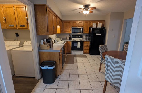 Troy Apartment | Family Friendly 2 bedroom Apartment in Troy