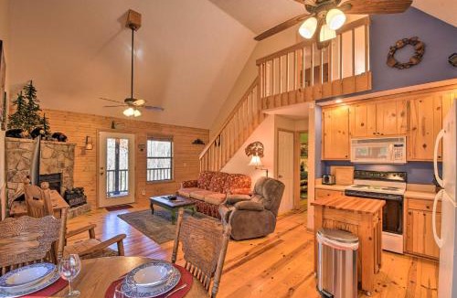 Blairsville House | Family-Friendly Cabin ~ 1 Mile to Hike & Swim!