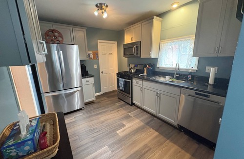Milford House | Family Getaway-Comfort, Fun & Prime Location