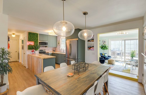 Fairview Cottage | Family Home w/Furnished Deck in Fairview!