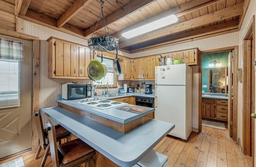 Hiawassee Cabin | Family Lake Days! Mtn-View Cabin in Hiawassee