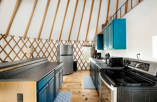 Wardensville Cabin | Fantastic Yurt with Hot-tub and Fire Pit in Wardensville, West Virginia