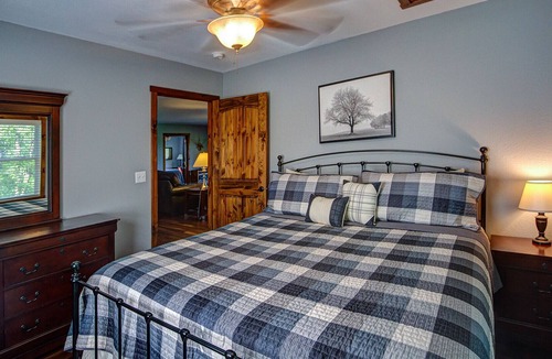 Bryson City Cabin | Fontana Lake View cabin