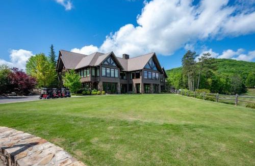 Big Canoe House | Forest Footprints in Big Canoe - Big Canoe, GA - Enjoy Peaceful Forest Views, Get Some Sun at the Big Canoe Beach or Pool, Cozy
