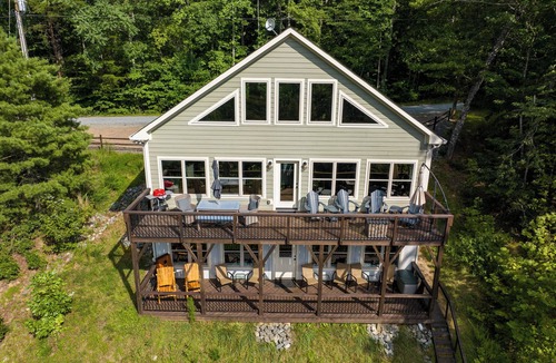 Lake Lure Cabin | Foxs Lookout - New Listing - 3bd 2.5ba in Riverbend
