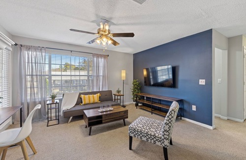 Athens Apartment | Free Parking Home Steps from UGA & DT, Pool + Gym. Gated, Pool and Gym