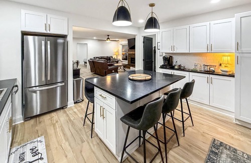 Rising Fawn House | Free Ruby Falls Ticket & More - Hot Tub-Fireplace-Firepit-McLemore 10 miles-Cloudland Canyon-Hiking