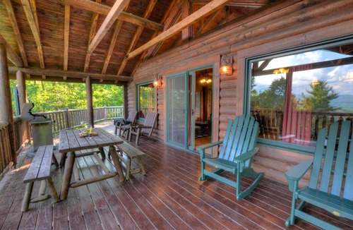 Almond House | Free Whitewater Rafting Passes + Peaceful Cabin with Majestic Views