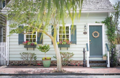 Historic District - North House | Freeman's Cottage by Lucky Savannah
