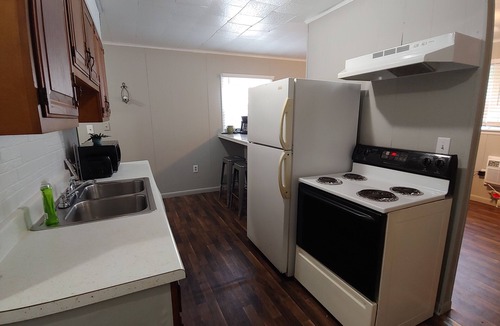 Bluewell Apartment | Fully Furnished Executive Rental Studio 1-Bath Pets Allowed