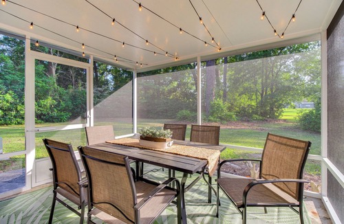 Garden City House | Garden City Home w/Screened Porch: Near Savannah!